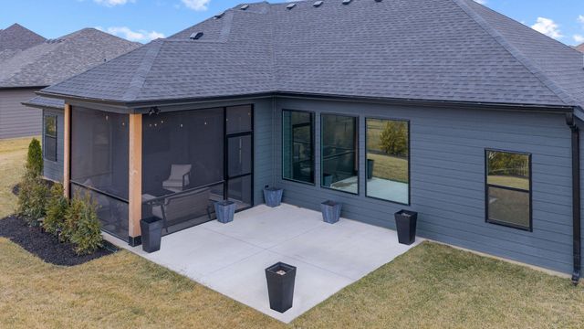 4409 ROYAL COUNTY RD, Columbia, MO 65201