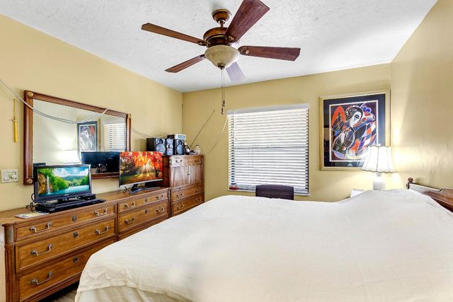 13650 6th Court N, Loxahatchee Groves, FL 33470