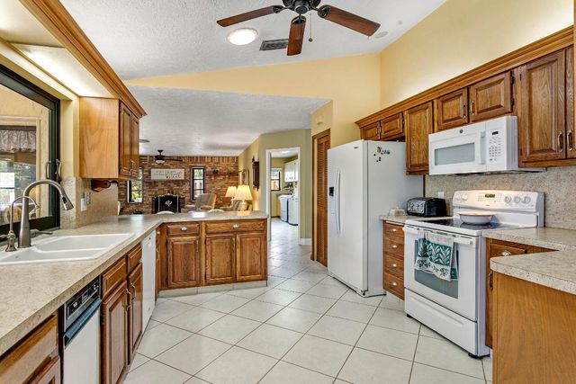 13650 6th Court N, Loxahatchee Groves, FL 33470