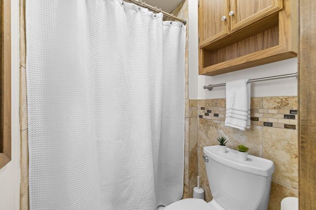 2755 Olive Lane N, Plymouth, MN 55447