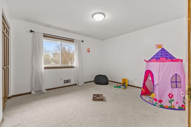 2755 Olive Lane N, Plymouth, MN 55447