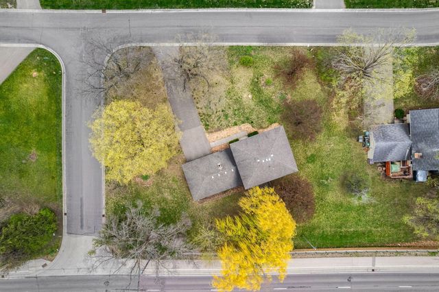 2755 Olive Lane N, Plymouth, MN 55447