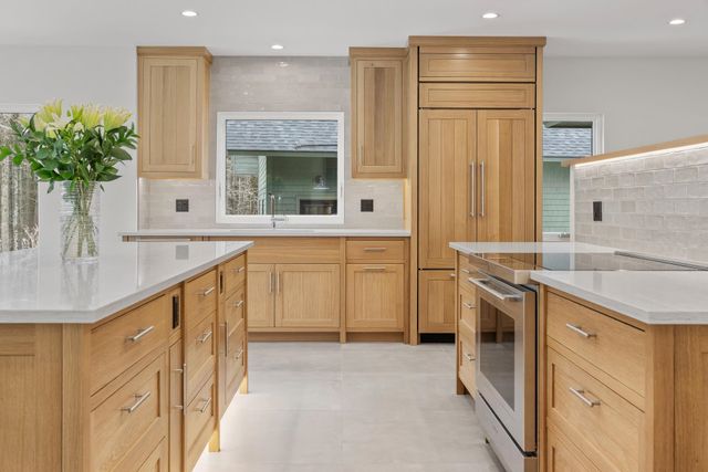 33 Etna Road, Hanover, NH 03755