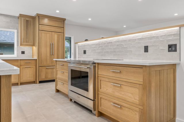 33 Etna Road, Hanover, NH 03755