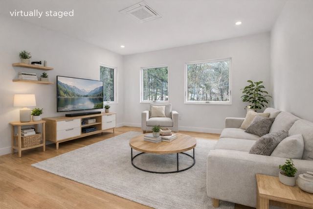 33 Etna Road, Hanover, NH 03755