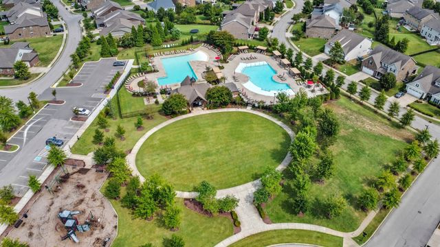 2572 Wellesley Square Dr, Thompsons Station, TN 37179