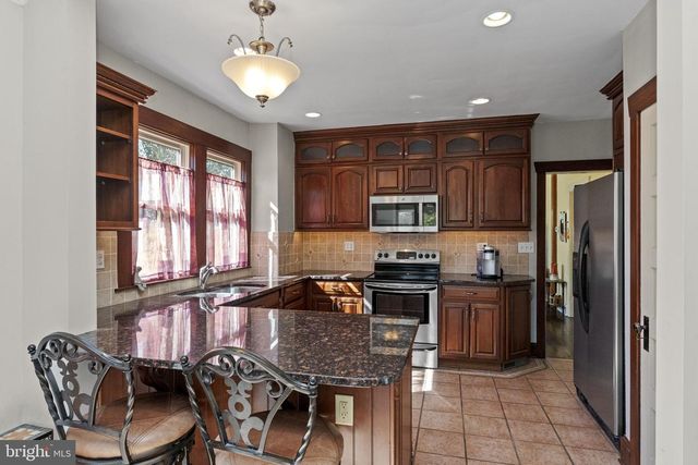209 W PROSPECT AVE, North Wales, PA 19454