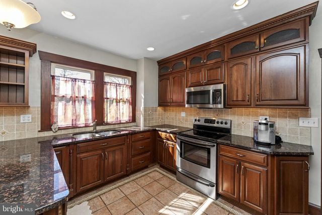 209 W PROSPECT AVE, North Wales, PA 19454