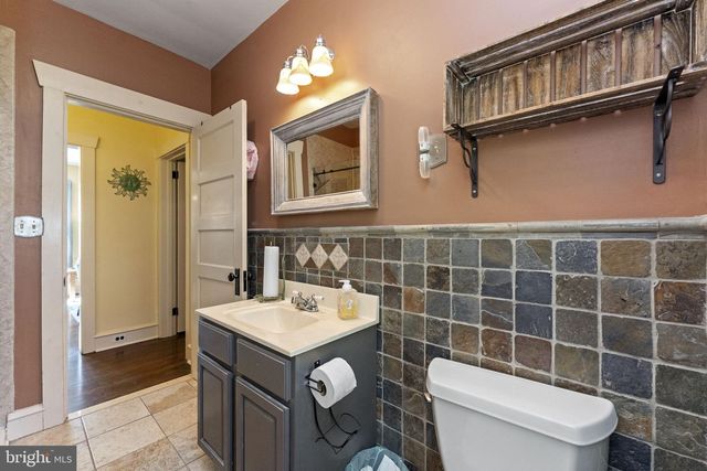 209 W PROSPECT AVE, North Wales, PA 19454