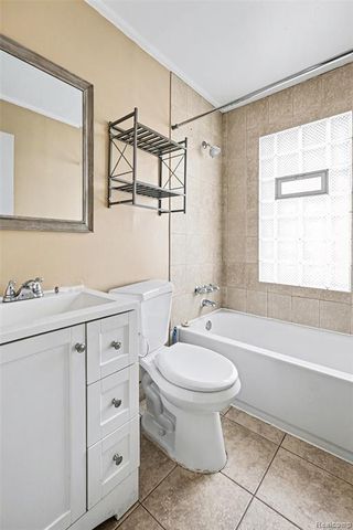21768 Gascony Avenue, Eastpointe, MI 48021
