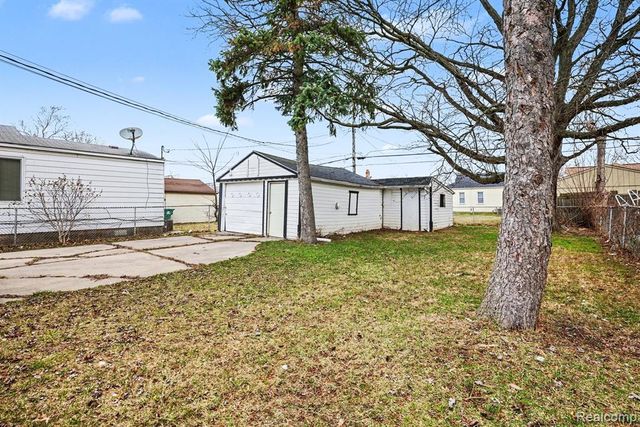 21768 Gascony Avenue, Eastpointe, MI 48021