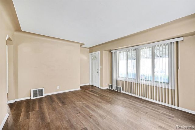 21768 Gascony Avenue, Eastpointe, MI 48021