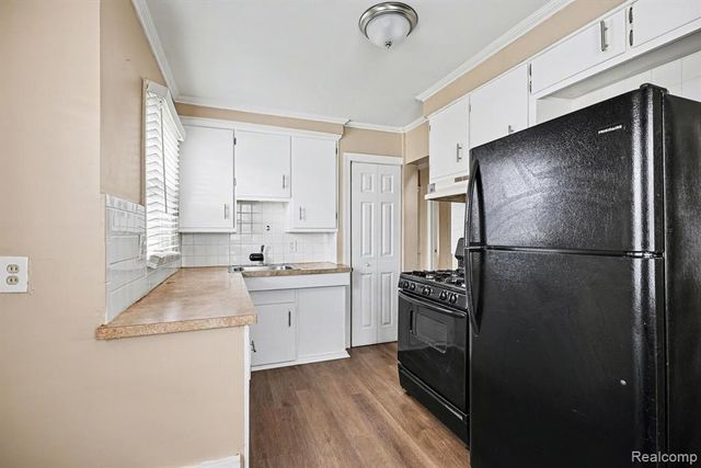 21768 Gascony Avenue, Eastpointe, MI 48021