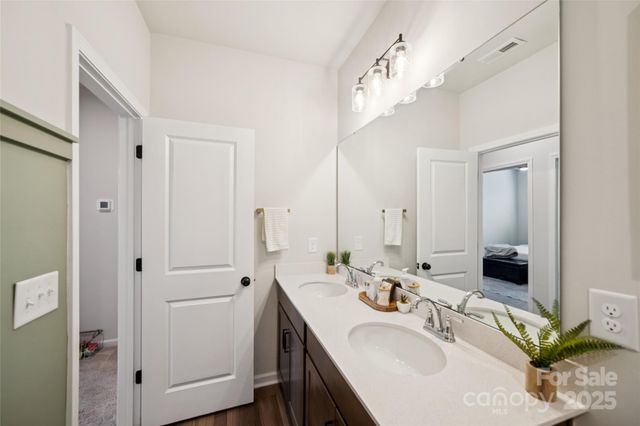 1103 Grays Mill Road, Charlotte, NC 28215