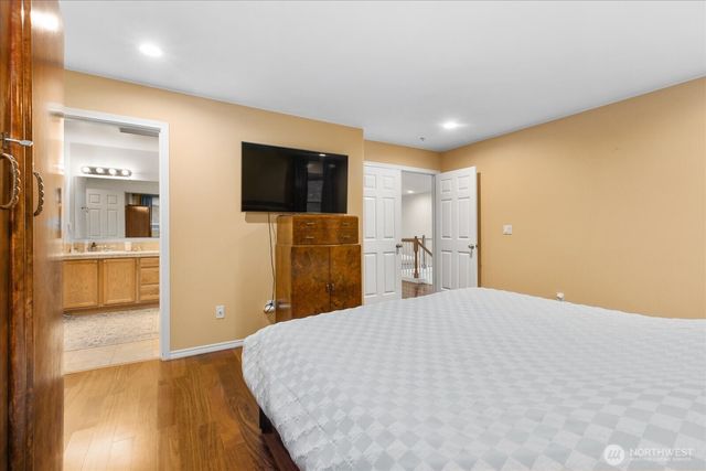 27867 256th Court SE, Maple Valley, WA 98038