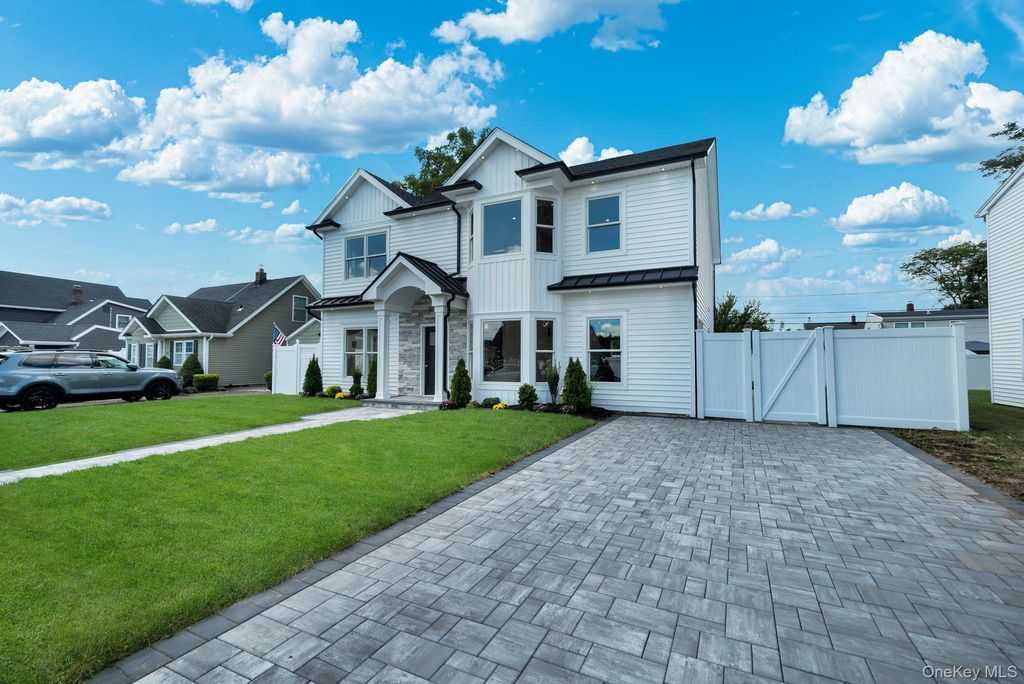 84 Rope Lane, Levittown, NY 11756 — photo 3