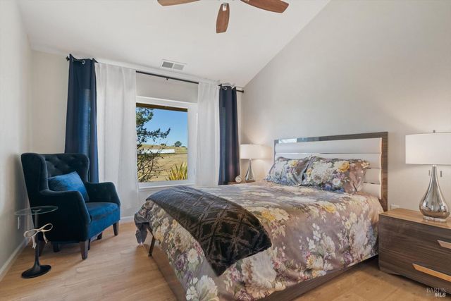 5959 Bodega Ave, Petaluma, CA 94952