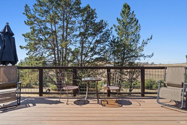 5959 Bodega Ave, Petaluma, CA 94952