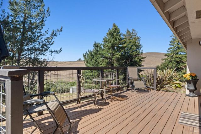 5959 Bodega Ave, Petaluma, CA 94952