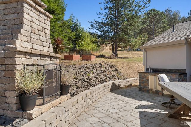 5959 Bodega Ave, Petaluma, CA 94952