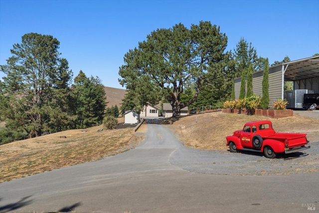 5959 Bodega Ave, Petaluma, CA 94952