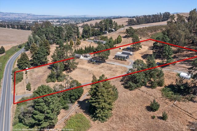 5959 Bodega Ave, Petaluma, CA 94952