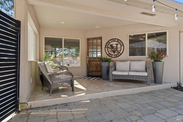 5959 Bodega Ave, Petaluma, CA 94952