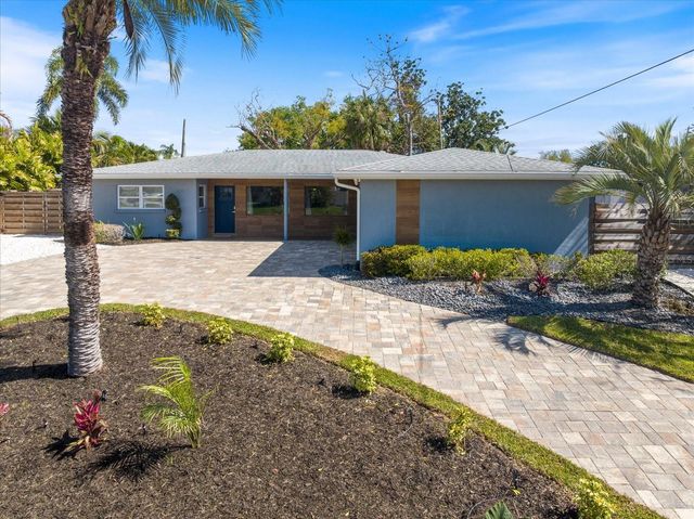 2513 MINEOLA WAY, Sarasota, FL 34239