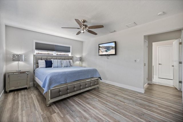 2513 MINEOLA WAY, Sarasota, FL 34239