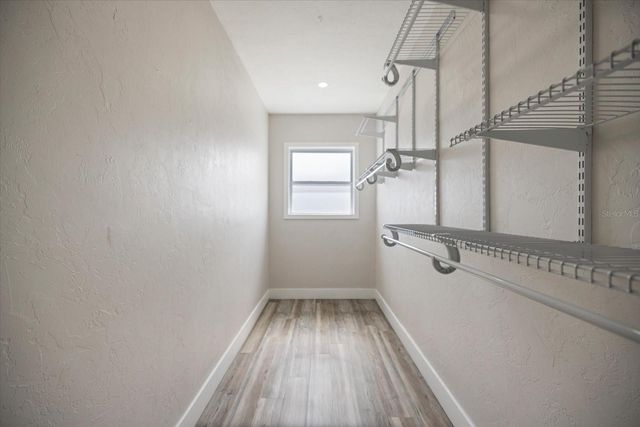 2513 MINEOLA WAY, Sarasota, FL 34239