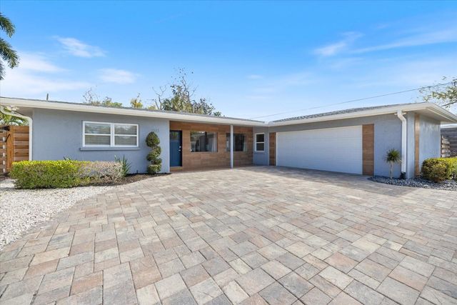 2513 MINEOLA WAY, Sarasota, FL 34239