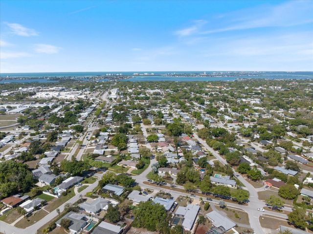 2513 MINEOLA WAY, Sarasota, FL 34239