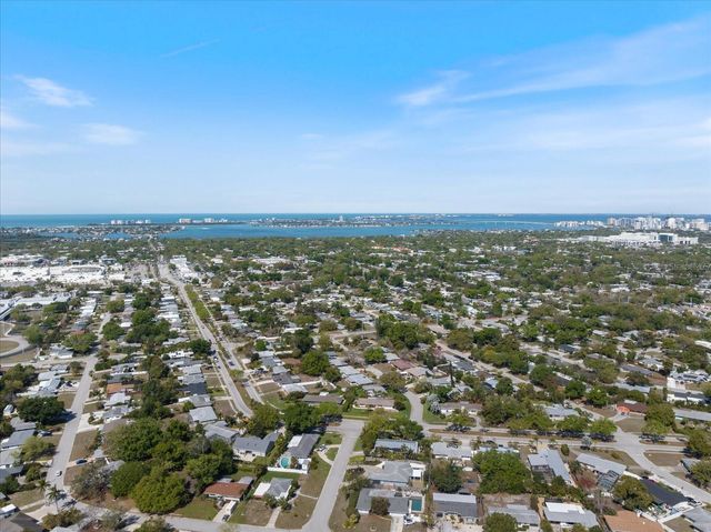2513 MINEOLA WAY, Sarasota, FL 34239