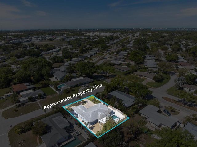 2513 MINEOLA WAY, Sarasota, FL 34239
