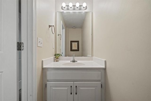 8234 NE 97th Terrace, Kansas City, MO 64157