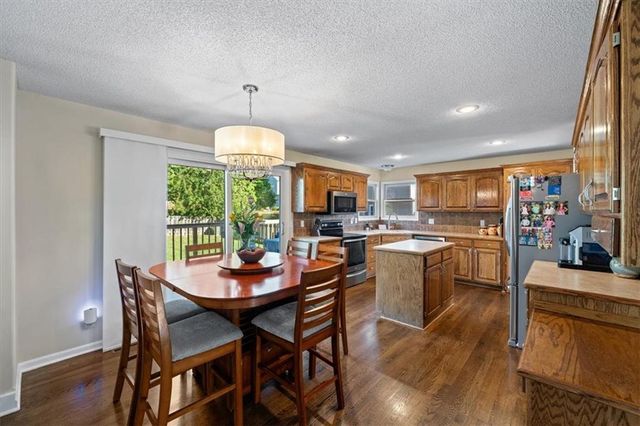 8234 NE 97th Terrace, Kansas City, MO 64157