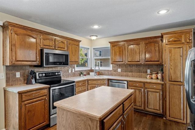 8234 NE 97th Terrace, Kansas City, MO 64157
