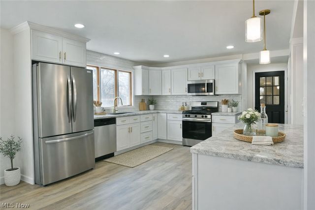 8351 Chesterton Drive, Youngstown, OH 44514
