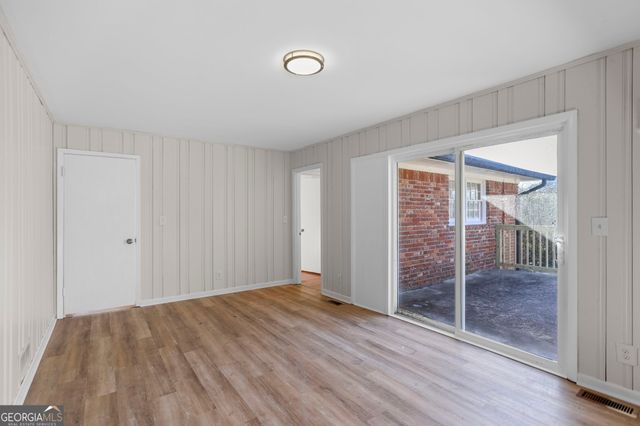 6541 Debbie Sue Lane, Morrow, GA 30260