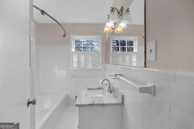 6541 Debbie Sue Lane, Morrow, GA 30260