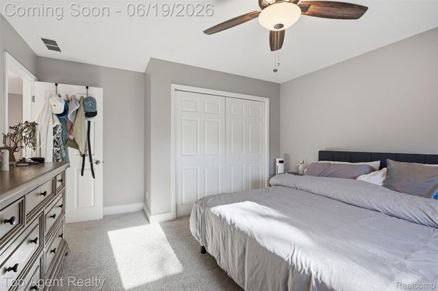 42374 Lochmoor Street, Clinton Charter Township, MI 48038