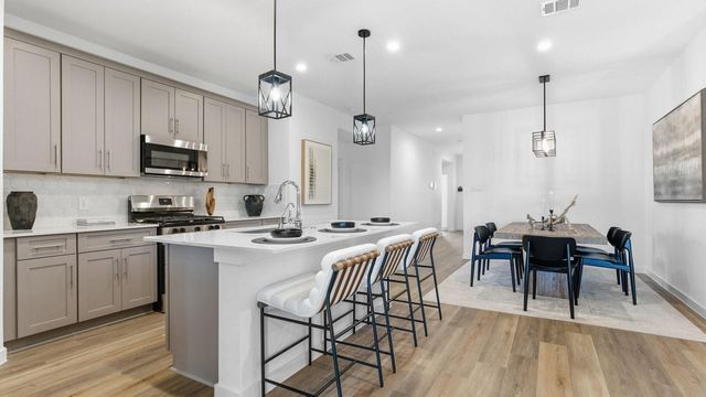 3229 Bolt Rope Drive, Texas City, TX 77539