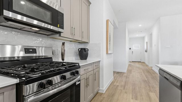 3229 Bolt Rope Drive, Texas City, TX 77539