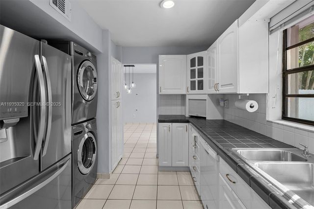 10922 SW 25th St, Miami, FL 33165