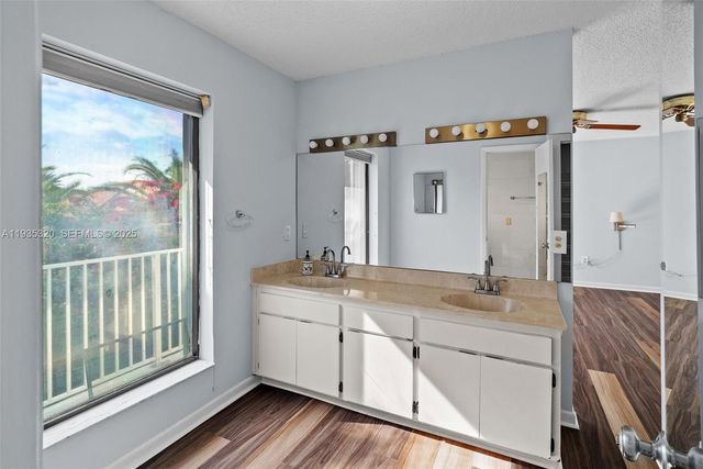 10922 SW 25th St, Miami, FL 33165