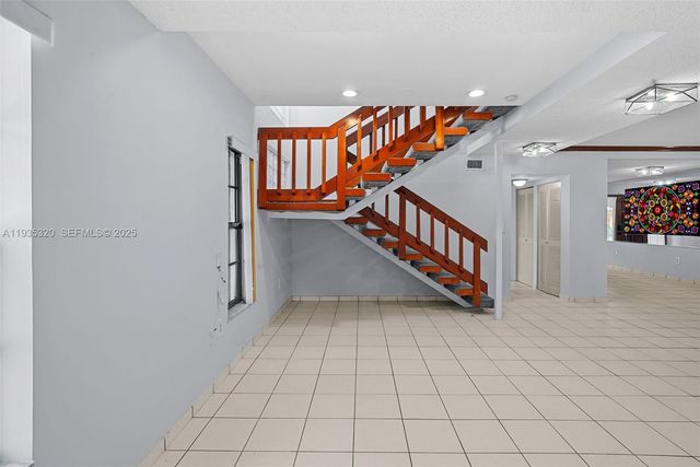 10922 SW 25th St, Miami, FL 33165