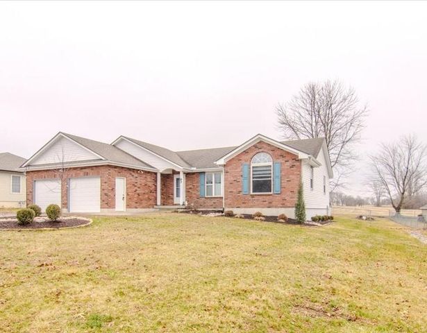 93 E BEULAH Street, Garden City, MO 64747