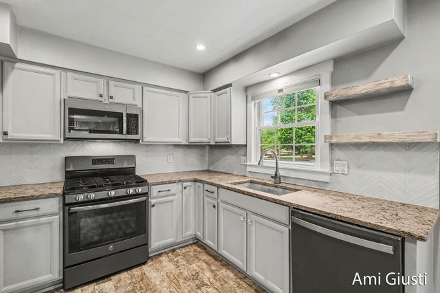 7232 Thornapple River Drive SE, Ada, MI 49301