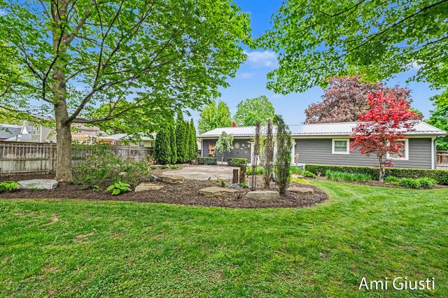 7232 Thornapple River Drive SE, Ada, MI 49301