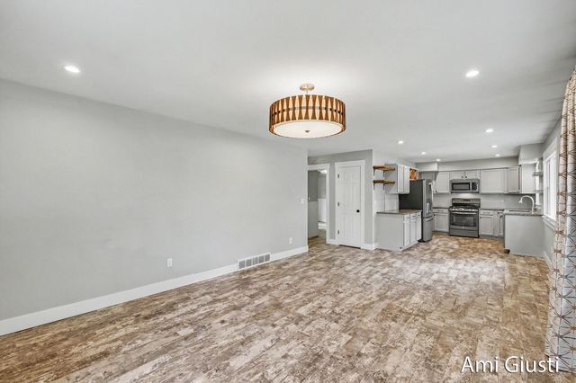 7232 Thornapple River Drive SE, Ada, MI 49301